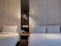 East Dragon Hotel Hotels near Wanhua District