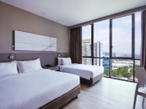 聚藝酒店 鄰近Surian Residences的酒店