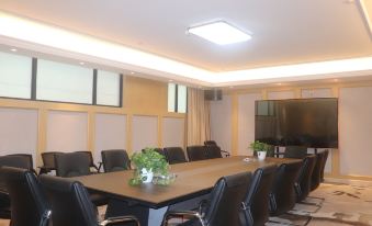 Vienna Hotel (Xingren Hotel)
