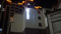 Posee Hotel