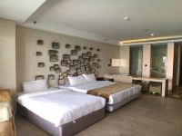 三亚凤凰岛金港湾度假公寓 - 高级海景双床房