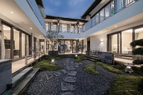 Tengchong Yashang · Evening Cloud Return Spring Hotel[The first choice for overseas tourists]