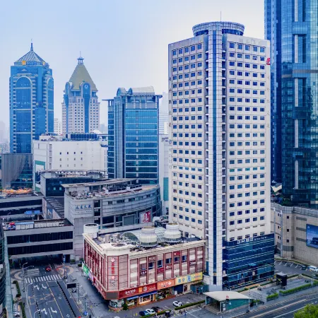 Atour Hotel (Shanghai Lujiazui Nextage) Отели рядом с достопримечательностью «Башня Цзинь Мао»