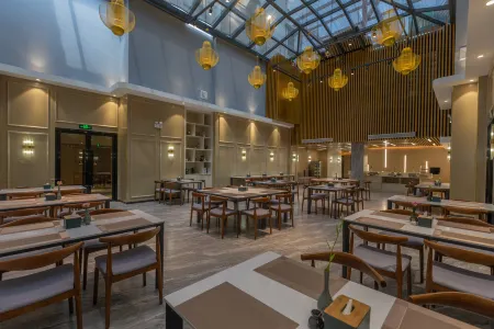 Longmanne Hotel (Xihu Shuidong Street Store) Отели рядом с достопримечательностью «Hejiang Attic»