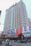 Huifeng Business Hotel (Lingyuan East Street) Hotels near Lingyuan Passenger Transport Terminal
