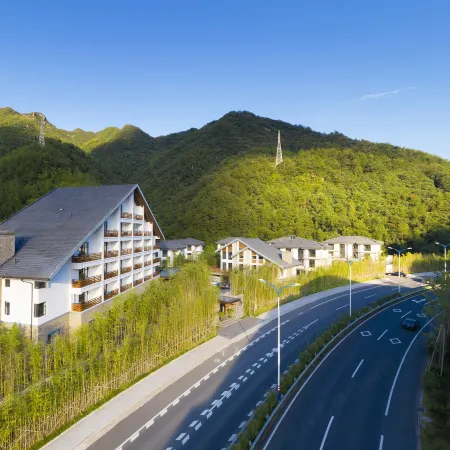Yunshang Huaxi Holiday Hotel