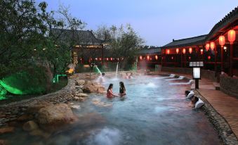 Lotus Mountain Hot Spring Resort