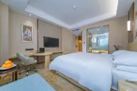 Vienna International Hotel (Huanggang Normal University Branch )
