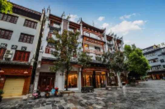 FUCHENG Fucheng Yajing Apartment Hotel (Zhenyuan Ancient City) Hotels near Zhenyuan Exhibition Hall