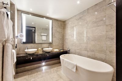 ハイアットデラックスキングサイズベッドルーム ハイアット リージェンシー マニラ シティ オブ ドリームズの写真