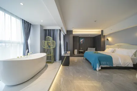 Chaoxi Homestay (Yiyang Avenue Xiongsen International Branch) Отели в г. Иян