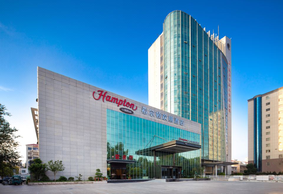 Hampton by Hilton - Housity