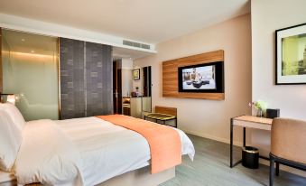 Homeinn Plus Hotel (Qingdao Licun Subway Station Pedestrian Street)