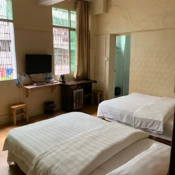 Jinping Zhonghou Hotel