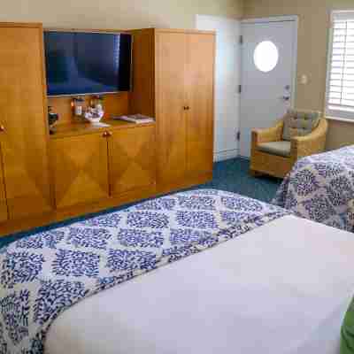 Naples Beach Hotel and Golf Club Rooms