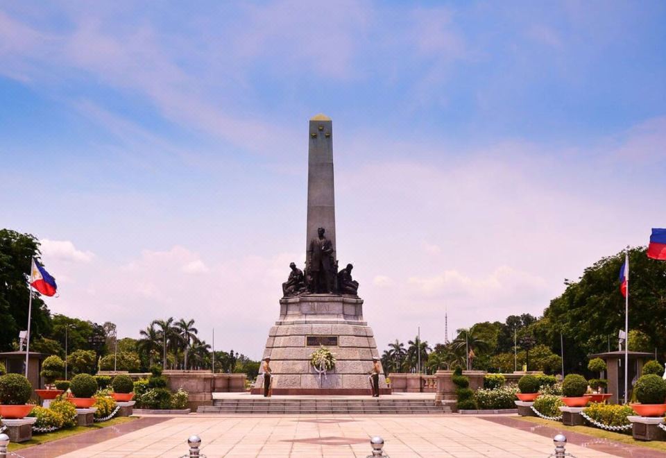 IHotel Uptown BGC 외관