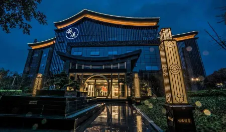 Linxi Hotel Отели рядом с достопримечательностью «Yingbin Square»