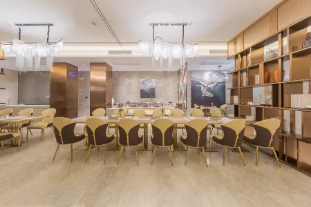 Elite Polink Global Hotel (Chongqing Dadukou District) Отели рядом с достопримечательностью «Chongqing University of Technology (Huaxi Campus)»