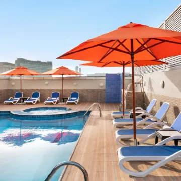 Ramada by Wyndham Dubai Deira Các khách sạn gần Ga tàu điện ngầm Union