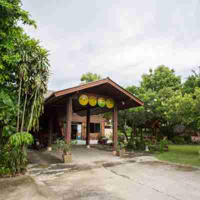 OYO 909 Guiding Star Resort Hotel Exterior