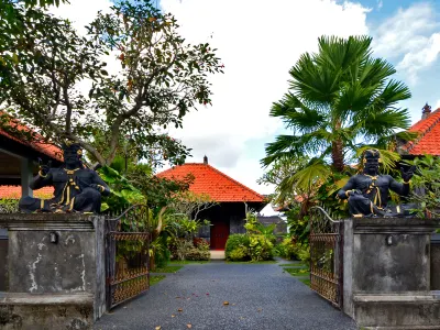Wahyu Dewata Hotel dekat Gong Windu