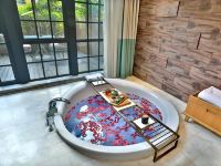 杭州皇逸庭院酒店 - 露台休闲浴缸大床房