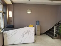 Xinzhou Huahai Hotel (West Railway Station)