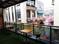 Danyang Huanhua Lelan Theme Hotel