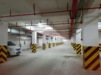 Zhongwu Hotel - parkir