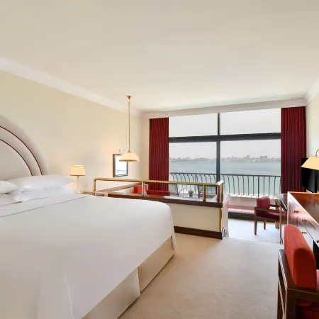 Sheraton Grand Doha Resort & Convention Hotel