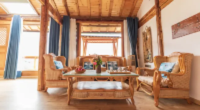 Tiger Leaping Gorge yachajiao Manor