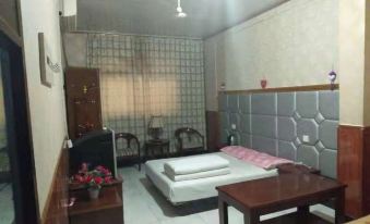 Warm Hotel (Jixiangcun Branch) - Housity
