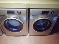 IU Hotel (Mengzhou Bus Station Huichang South Road)