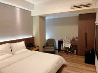 維拉尼卡飯店（濮陽萬達廣場水秀國際大劇院店）