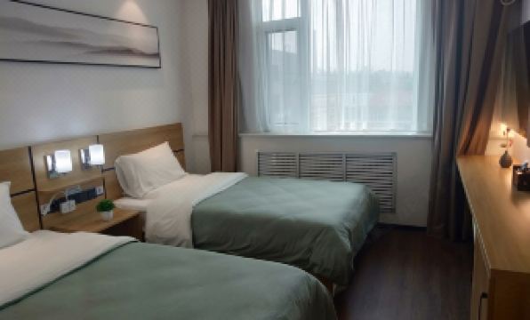 Jiayi Hotel (Xintai Xinwen bus station)