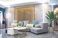 Hanyi Hotel (Lijiang Century Center)