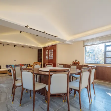 Floral Hotel·Lichuan Fanshe Craftsmanship Hot Spring Hotel