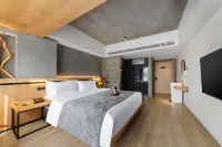 Manting Fashion Hotel (Yueyang Tower Scenic Area Branch) - balcony