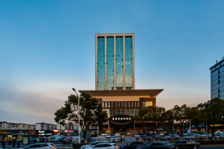 Rezen Dong Hotel