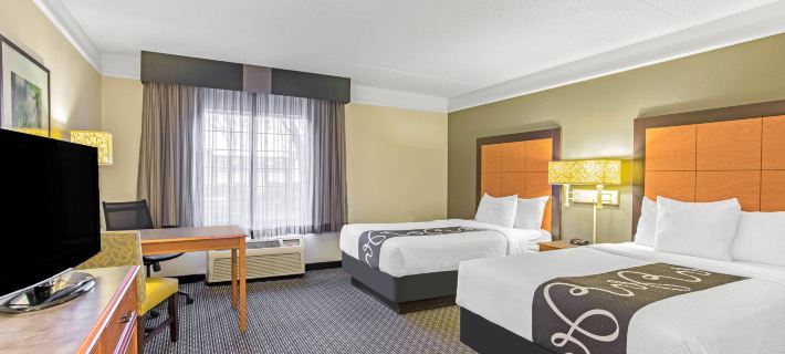 La Quinta Inn & Suites by Wyndham Birmingham Homewood Hotels in Jefferson County