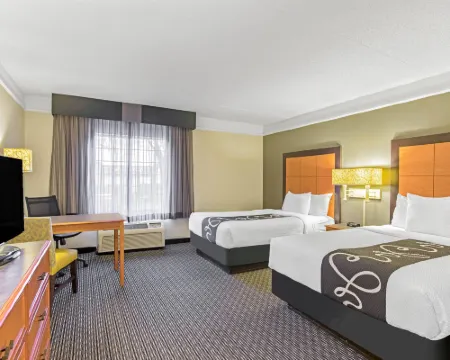 La Quinta Inn & Suites by Wyndham Birmingham Homewood Hotels in Homewood