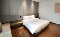 Elong ETANG Hotel (Guangzhou Baiyun Airport Renhe Subway Station) Hotels near Jinhuiyuan Shopping Plaza