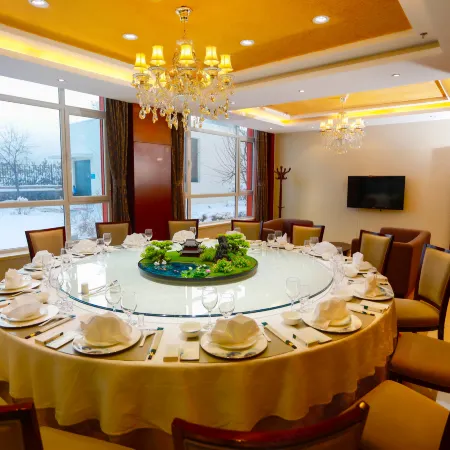 Ningxia Travel Investment Yuanfeng Hotel