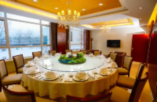 Ningxia Travel Investment Yuanfeng Hotel