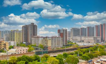 Borrman Hotel (Maoming High-speed Railway Station)