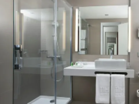 NH Pamplona Iruna Park Hotels near Tramontana