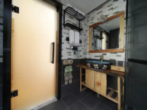 Qiaojia White Crane Inn Hotels in Qiaojia