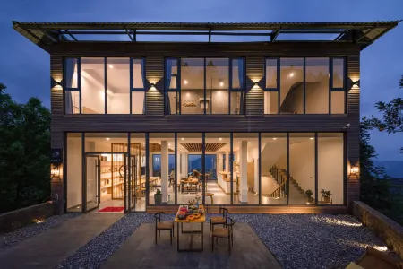 Dragon ridge Yulan Mountain lodge Отели рядом с достопримечательностью «Ping'an Zhuang Terraces»