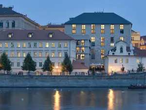 Four Seasons Hotel Prague