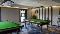 โรงแรมหลี่เยว่ (อควาพลาซ่า มหาวิทยาลัยซานเสีย อี๋ชาง) - ที่มีฟิตเนส